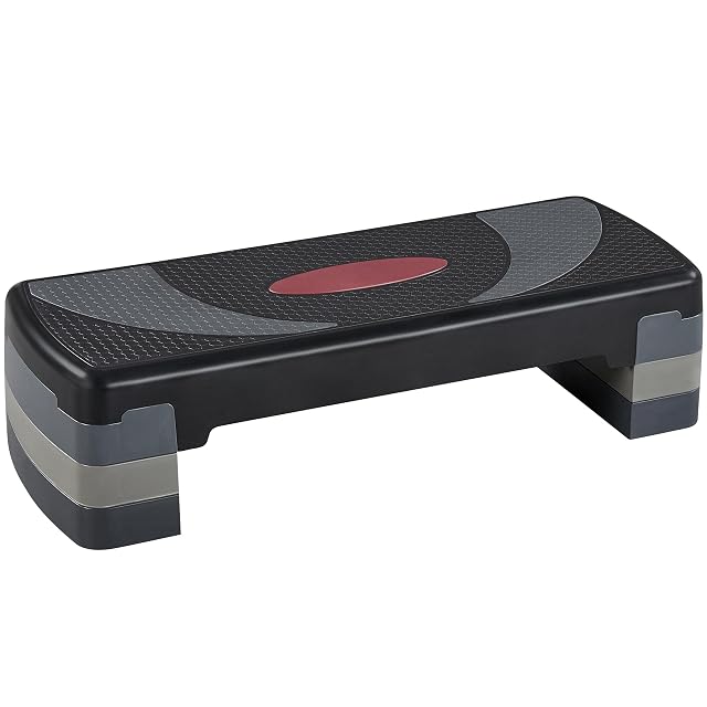 Tavola da step aerobico regolabile Yaheetech con tre regolazioni di altezza e piedi di gomma